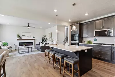 5209 S Paramount Dr W #327, Riverdale, UT 84405 - Photo 8