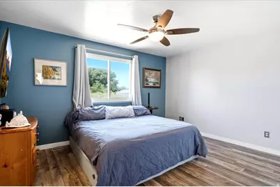 5049 S 4300 W, Hooper, UT 84315 - Photo 20