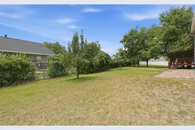 8784 S Pebblecreek Rd, West Jordan, UT 84081 - Photo 36