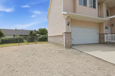 8784 S Pebblecreek Rd, West Jordan, UT 84081 - Photo 44