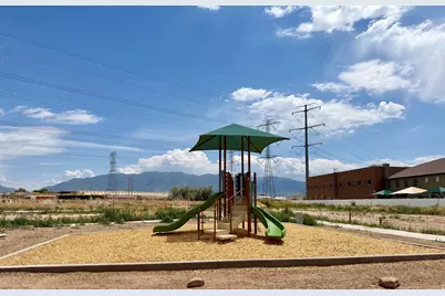1539 S 920 W #128, Clearfield, UT 84015 - Photo 14