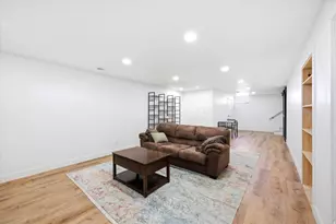 2093 E 6600 S, Uintah, UT 84405 - Photo 20
