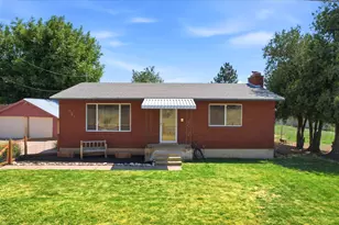 2093 E 6600 S, Uintah, UT 84405 - Photo 2