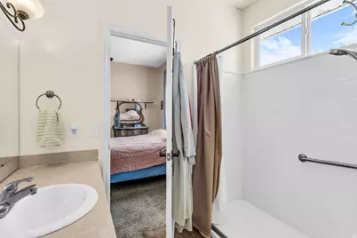 1286 S 1700 W, Syracuse, UT 84075 - Photo 18