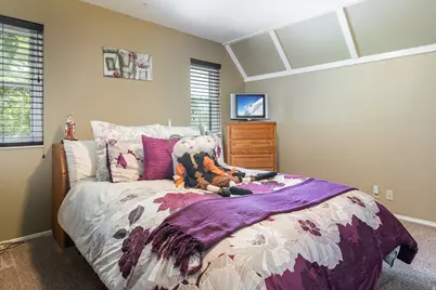 1406 E Lombardy Ct, Murray, UT 84121 - Photo 22