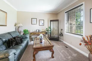 1406 E Lombardy Ct, Murray, UT 84121 - Photo 4