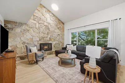 742 Sheringham Ct, Farmington, UT 84025 - Photo 1