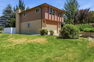 742 Sheringham Ct, Farmington, UT 84025 - Photo 4