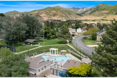 742 Sheringham Ct, Farmington, UT 84025 - Photo 48