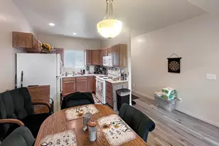 5246 W Cool Water Way, West Jordan, UT 84081 - Photo 10