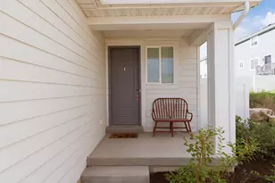 7247 N Green Pasture Ln, Eagle Mountain, UT 84005 - Photo 2