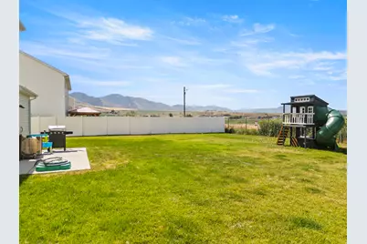 702 E 675 S, Hyrum, UT 84319 - Photo 24