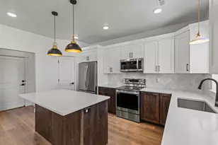 702 E 675 S, Hyrum, UT 84319 - Photo 10