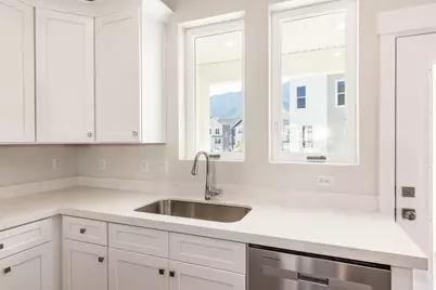 1054 S 2740 E, Spanish Fork, UT 84660 - Photo 10