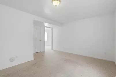 3918 E Parkers Pl, Eagle Mountain, UT 84005 - Photo 16