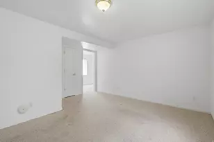 3918 E Parkers Pl, Eagle Mountain, UT 84005 - Photo 16