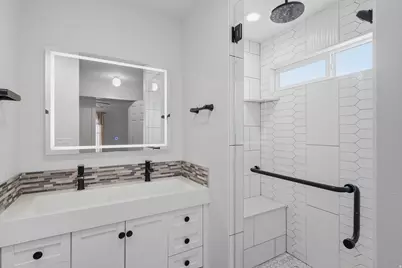 3918 E Parkers Pl, Eagle Mountain, UT 84005 - Photo 32