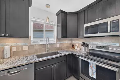 3918 E Parkers Pl, Eagle Mountain, UT 84005 - Photo 12