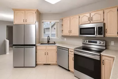 28 N River Pointe Dr, Logan, UT 84321 - Photo 4
