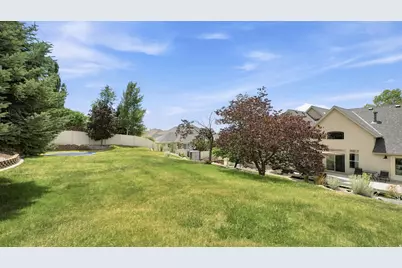 9498 N Canyon Heights Dr, Cedar Hills, UT 84062 - Photo 32