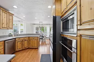 9498 N Canyon Heights Dr, Cedar Hills, UT 84062 - Photo 8