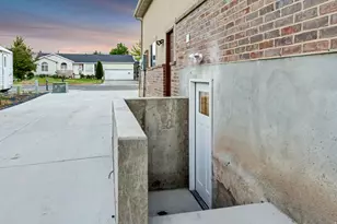 1276 S 4000 W, Syracuse, UT 84075 - Photo 28