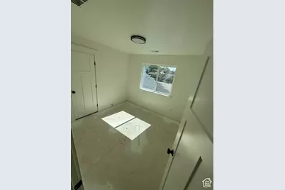 1029 N 2900 E, Layton, UT 84040 - Photo 12
