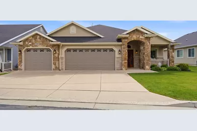 1917 N Farmington Hollow Cir, Farmington, UT 84025 - Photo 1