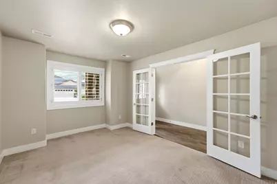 1917 N Farmington Hollow Cir, Farmington, UT 84025 - Photo 2