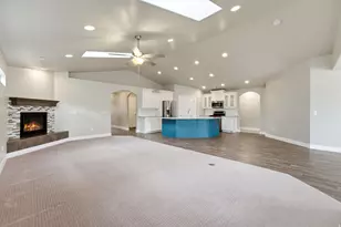 1917 N Farmington Hollow Cir, Farmington, UT 84025 - Photo 8