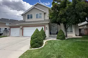 11133 S Crescent Vista Ln Ln, Sandy, UT 84070 - Photo 1