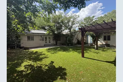 11031 S Old England Rd, Sandy, UT 84092 - Photo 4