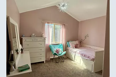2187 E Eagle Crest Dr, Draper (UT Cnty), UT 84020 - Photo 14