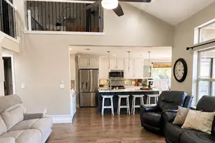 2187 E Eagle Crest Dr, Draper, UT 84020 - Photo 4
