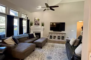2187 E Eagle Crest Dr, Draper (UT Cnty), UT 84020 - Photo 10