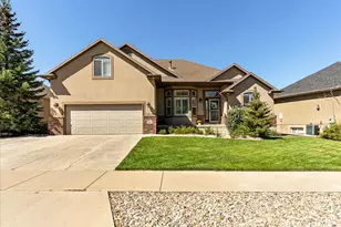 2187 E Eagle Crest Dr, Draper, UT 84020 - Photo 2