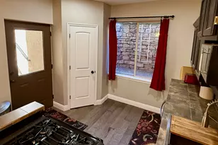 2187 E Eagle Crest Dr, Draper, UT 84020 - Photo 24
