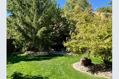 2187 E Eagle Crest Dr, Draper, UT 84020 - Photo 36