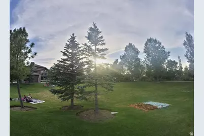 2187 E Eagle Crest Dr, Draper (UT Cnty), UT 84020 - Photo 48