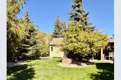 2187 E Eagle Crest Dr, Draper (UT Cnty), UT 84020 - Photo 38