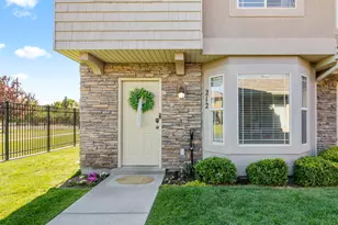 212 S Tamarak Circle, Lehi, UT 84043 - Photo 2