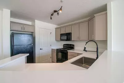 4276 S Main St #303, Murray, UT 84107 - Photo 2