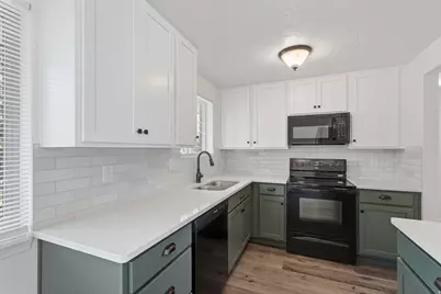2866 W 1700 N, Clinton, UT 84015 - Photo 2