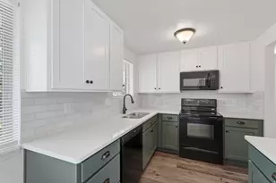 2866 W 1700 N, Clinton, UT 84015 - Photo 2