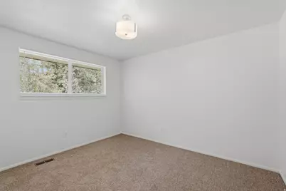 2866 W 1700 N, Clinton, UT 84015 - Photo 8