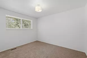 2866 W 1700 N, Clinton, UT 84015 - Photo 8