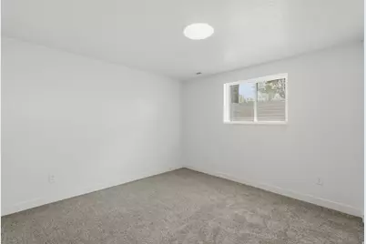 2866 W 1700 N, Clinton, UT 84015 - Photo 16