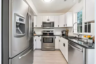 1039 S Eastgate Dr, Provo, UT 84606 - Photo 12