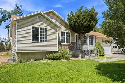 8416 S 300 E, Sandy, UT 84070 - Photo 2