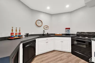 5083 S Clarenden Pl E, Holladay, UT 84117 - Photo 58